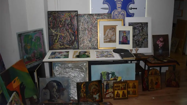 Εγκληματική οργάνωση διακινούσε πλαστούς πίνακες Picasso, Pollock και Τσαρούχη