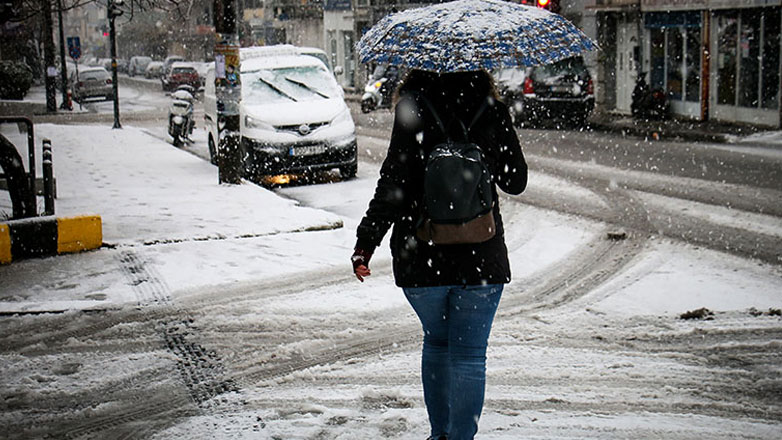 Καιρός: Χιόνια, καταιγίδες και κατακόρυφη πτώση της θερμοκρασίας