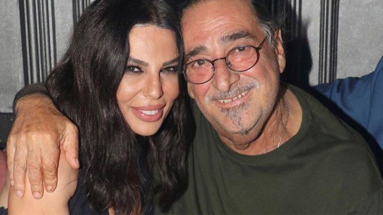 Λύγισε η Κέλλυ Κελεκίδου για την απώλεια του Βασίλη Καρρά: «Ήταν ο δεύτερος πατέρας μου»