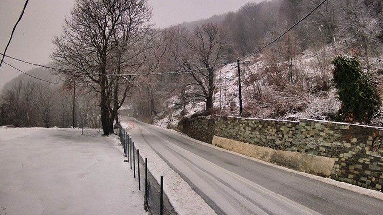 Στα λευκά το Πήλιο