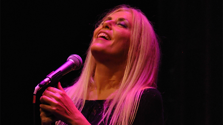 Η Θεοδοσία Τσάτσου στη Σφίγγα