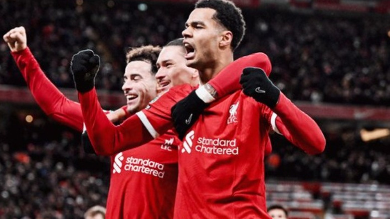 League Cup Αγγλίας: Με ανατροπή η Λίβερπουλ, 2-1 την Φούλαμ