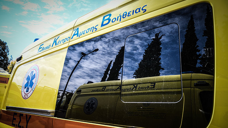 Μέγαρα: Διασωληνωμένο τετράχρονο αγόρι μετά από ξυλοδαρμό από τον πατριό του