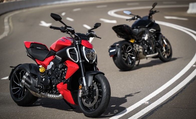 Diavel V4