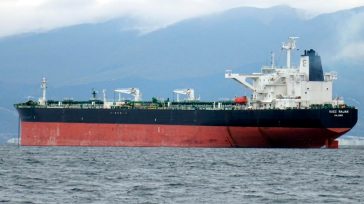 Kαλά στην υγεία τους και ασφαλείς οι 19 ναυτικοί του ελληνόκτητου τάνκερ St. Nikolas