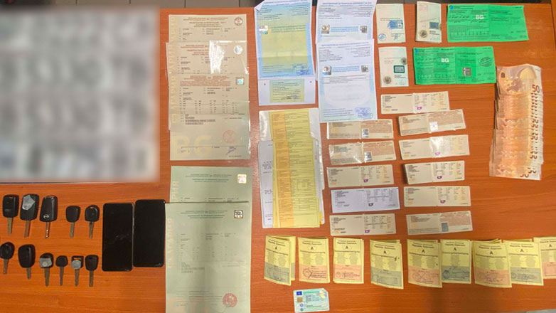 Εξαρθρώθηκε εγκληματική οργάνωση που συνέδραμε σε παράνομες μεταφορές αλλοδαπών – Τέσσερις συλλήψεις