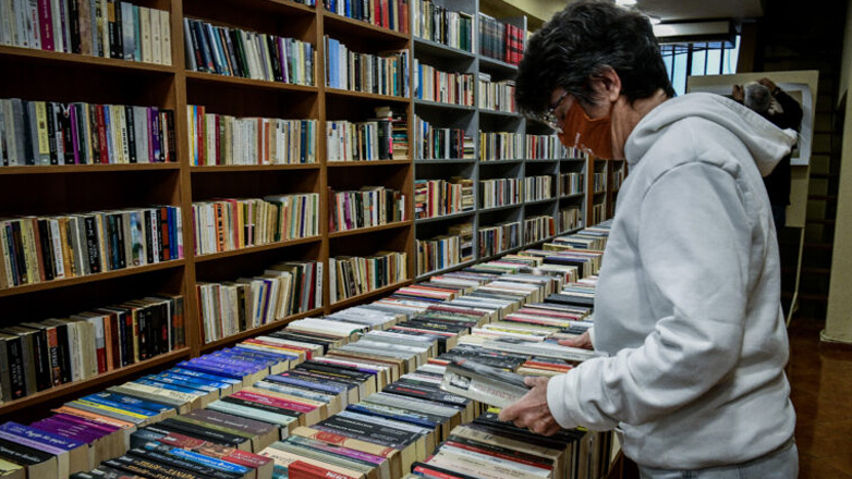 Έκλεψαν το βιβλιοπωλείο των αστέγων στην Αθήνα – 8.000 βιβλία η λεία