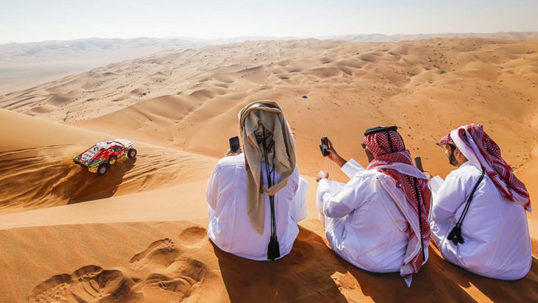 46ο Rally Dakar: Ο Carlos Sainz με το ηλεκτροκίνητο Audi πρώτος στη γενική κατάταξη