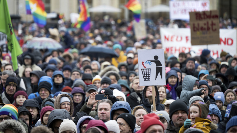 Χιλιάδες διαδηλωτές κατά του AfD στο Βερολίνο