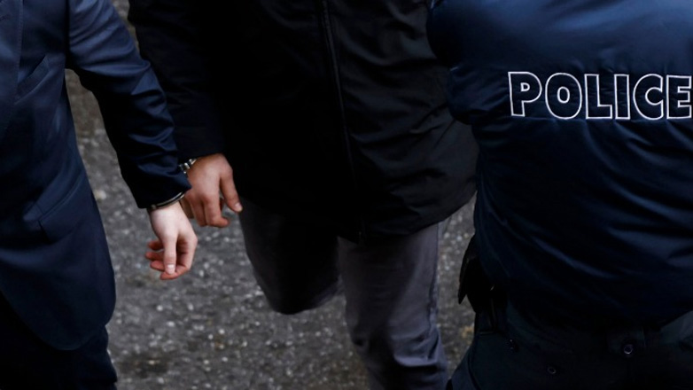 Θεσσαλονίκη: Νεαρές έκλεψαν μπρούτζινα καντήλια από τα κοιμητήρια Νεοχωρούδας