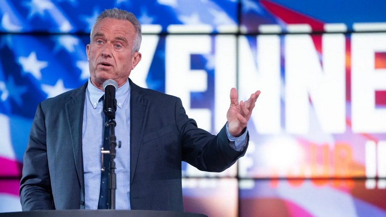 Ο Ρόμπερτ Κένεντι Τζούνιορ υπερασπίστηκε την παρακολούθηση του Μάρτιν Λούθερ Κινγκ από την κυβέρνηση Κένεντι