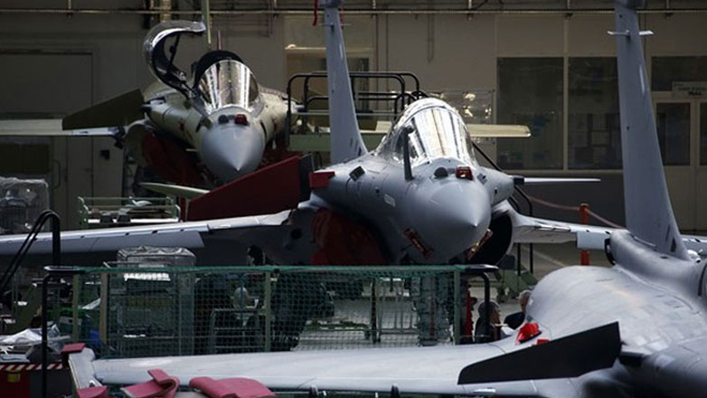 Ο Γάλλος Επίτροπος Μπρετόν τάχθηκε υπέρ ενός κοινού ταμείου των 100 δισ. ευρώ για την ευρωπαϊκή άμυνα