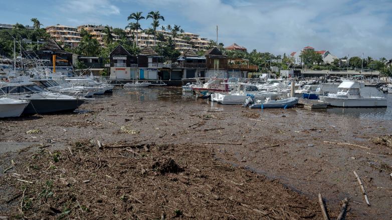 Ρεϊνιόν: Τουλάχιστον 3 νεκροί από τον κυκλώνα Μπελάλ