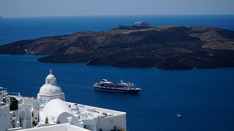 Βρετανία: Ταξιδιωτική οδηγία του ΥΠΕΞ για τους σεισμούς στη Σαντορίνη