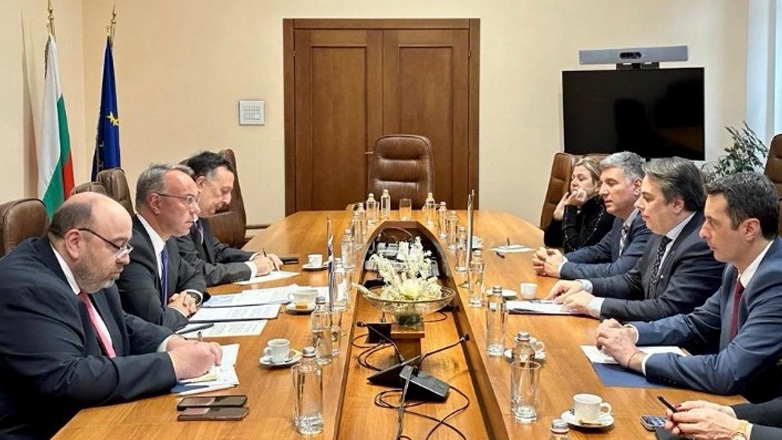 Σταϊκούρας: Οι σιδηροδρομικές και οδικές συνδέσεις στο επίκεντρο της επίσκεψης στη Σόφια