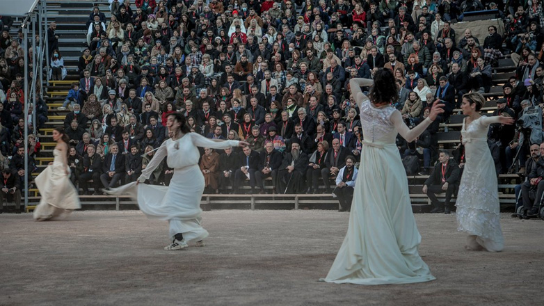 Η Ελευσίνα παρέδωσε επίσημα τον τίτλο της Πολιτιστικής Πρωτεύουσας