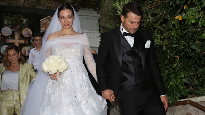 Γιώργος Αγγελόπουλος: «Όταν η μητέρα μου έφυγε από τη ζωή, άρχισε να βρέχει στο τραπέζι του γάμου»