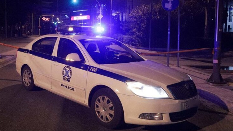 Εμπρηστική επίθεση με γκαζάκια στα γραφεία ναυτιλιακής εταιρείας στον Πειραιά