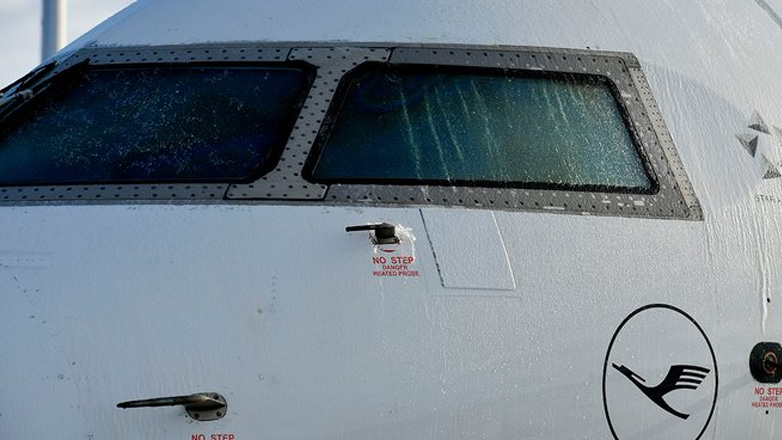 Σφοδρή χιονόπτωση σαρώνει τη νότια και κεντρική Γερμανία- Παραλύουν αεροπορικές και σιδηροδρομικές συγκοινωνίες