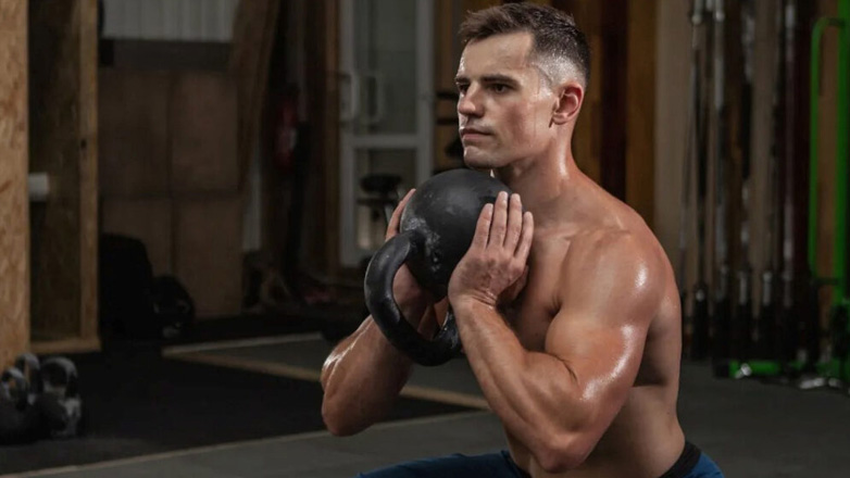 Οι δύο ασκήσεις που θα σε βοηθήσουν να κάψεις το λίπος στην κοιλιά