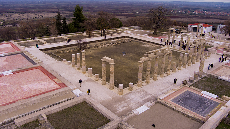 Το συναρπαστικό ταξίδι της ανασκαφής των ευρημάτων στις Αιγές παρουσίασε η Αγγελική Κοτταρίδη
