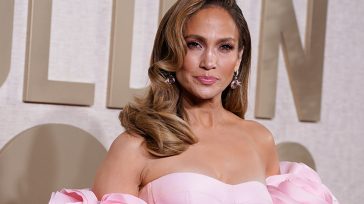 «This Is Me… Now»: Η Τζένιφερ Λόπεζ κάνει τα πάντα για την αγάπη στο πρώτο τρέιλερ της ταινίας της