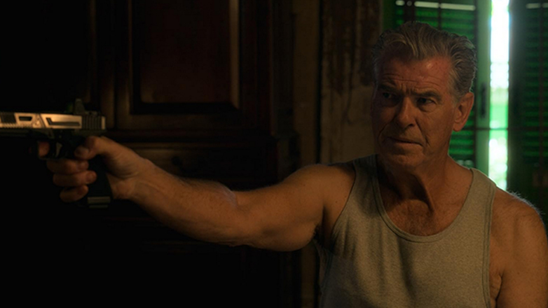 «Ο Γρήγορος Τσάρλι»: Ο Πιρς Μπρόσναν σε ένα ριψοκίνδυνο ανθρωποκυνηγητό που κόβει την ανάσα