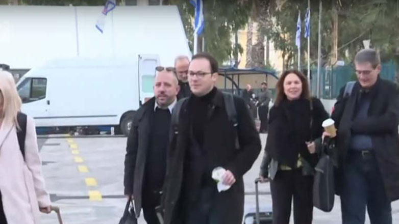 Στο πλοίο για τις Σπέτσες οι βουλευτές του ΣΥΡΙΖΑ