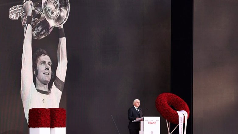 Η Μπάγερν τίμησε τη μνήμη του «Κάιζερ»