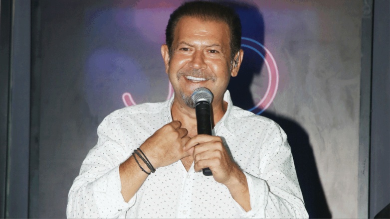 Χάρης Κωστόπουλος: Πέθανε σε ηλικία 60 ετών ο γνωστός τραγουδιστής