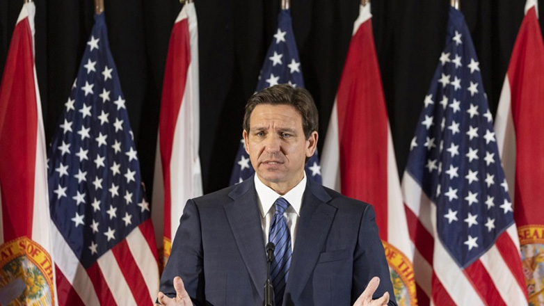 Ρον ΝτεΣάντις: Αποχωρεί από την κούρσα για το χρίσμα των Ρεπουμπλικάνων και θα στηρίξει τον Τραμπ