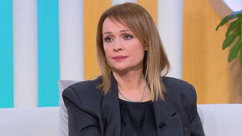 Η Νίκη Παλληκαράκη συγκινεί: «Δεν είπα ποτέ στην μητέρα μου ότι πέθανε ο πατέρας μου»