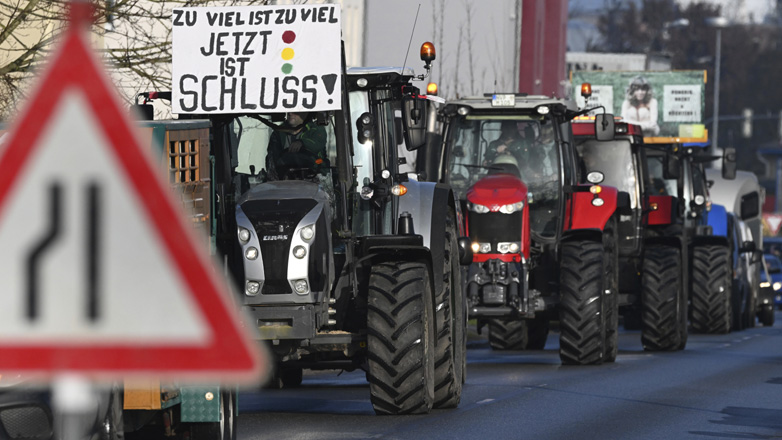 Γαλλία: Έκδηλη ανησυχία για το ενδεχόμενου γενίκευσης των αγροτικών κινητοποιήσεων στην Ευρώπη