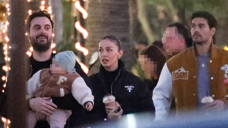 Ελένη Φουρέιρα & Alberto Botia: Βόλτα στη Γλυφάδα με τον 11 μηνών γιο τους