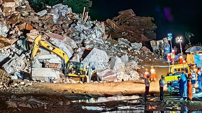 Κίνα: Τουλάχιστον 50 άτομα καταπλακώθηκαν από κατολίσθηση στην επαρχία Γιουνάν