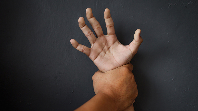 Κάτω Πατήσια: Στον ανακριτή ο 56χρονος που κακοποιούσε σεξουαλικά την ανήλικη κόρη της συντρόφου του