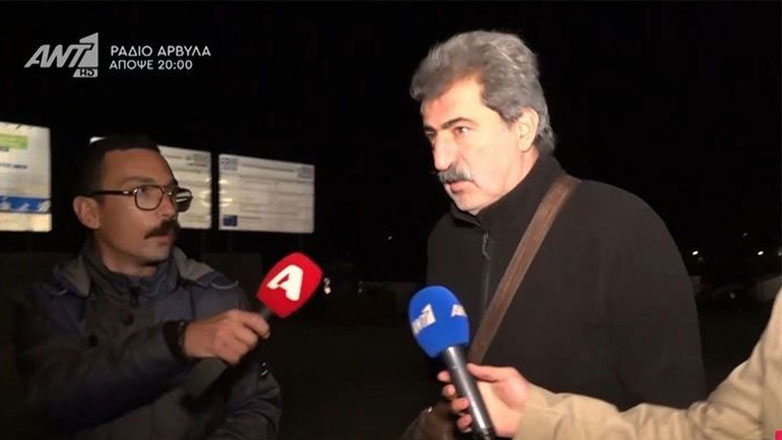 Παύλος Πολάκης: Επεισόδιο με δημοσιογράφους – «Μην με αναγκάσετε να σας πω και εγώ αυτά που σας είπε ο Νταλάρας»