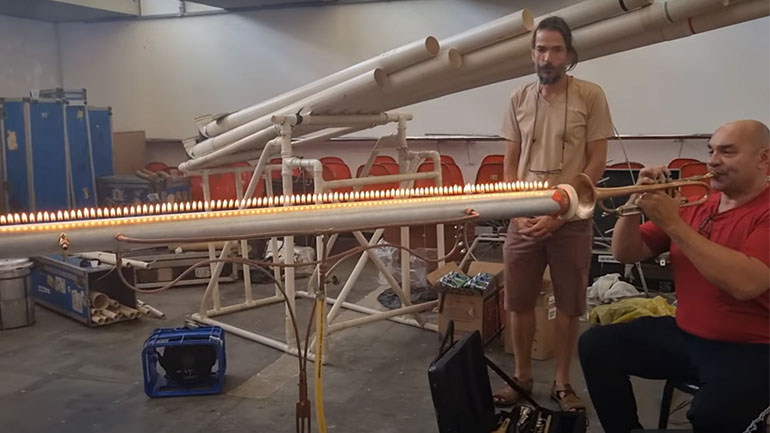 Απεικόνιση της μουσικής στη φωτιά