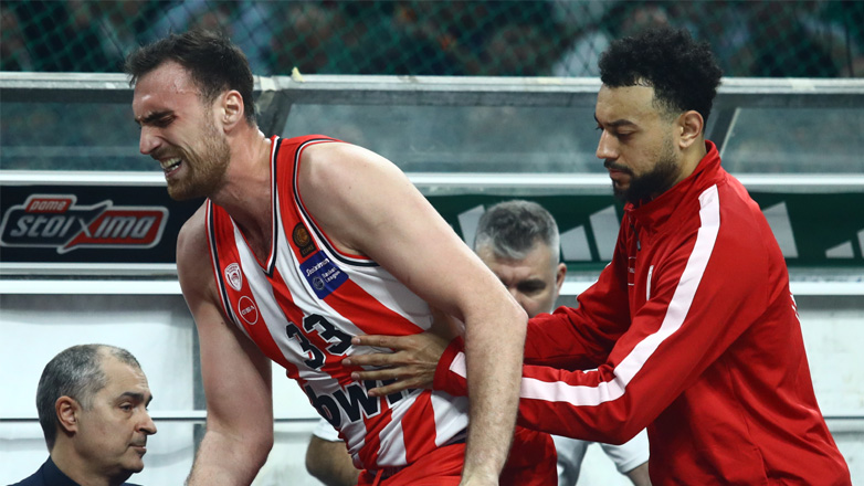 Σοκ με τον Μιλουτίνοφ στον Ολυμπιακό: Υπέστη κάταγμα στο μετατάρσιο και θα μείνει δύο μήνες εκτός!