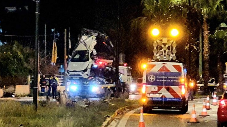 Δύο νεκροί και δύο σοβαρά τραυματίες σε τροχαίο στη Λεωφόρο Βουλιαγμένης