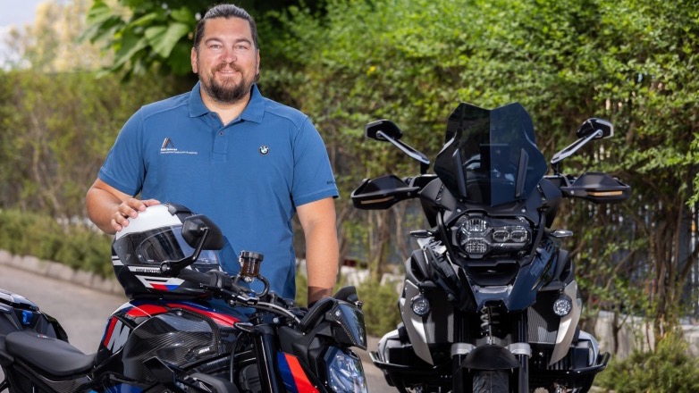 O πρεσβευτής της BMW Motorrad Hellas Βασίλης Μπούδρος τερμάτισε στο Rally Dakar 2024 O πρεσβευτής της BMW Motorrad Hellas Βασίλης Μπούδρος τερμάτισε στο Rally Dakar 2024