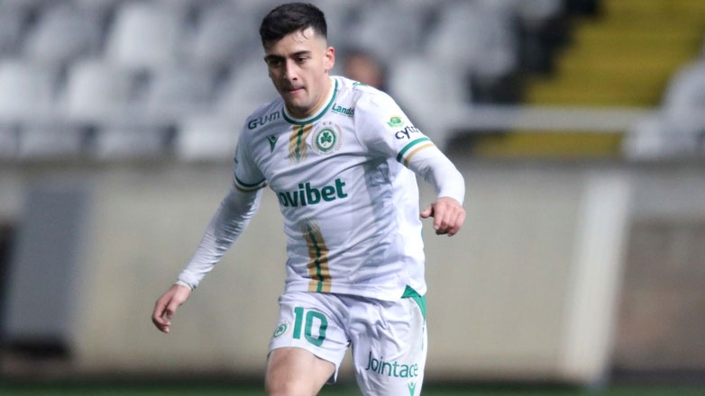 Από την Ομόνοια στη Χέρενφεν ο Λοΐζου