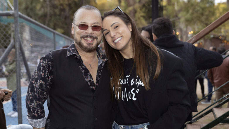 Ασημίνα Χατζηανδρέου: Έξαλλος ο Χρήστος Δάντης επειδή γελούσαν μαζί της – Η ανάρτησή του