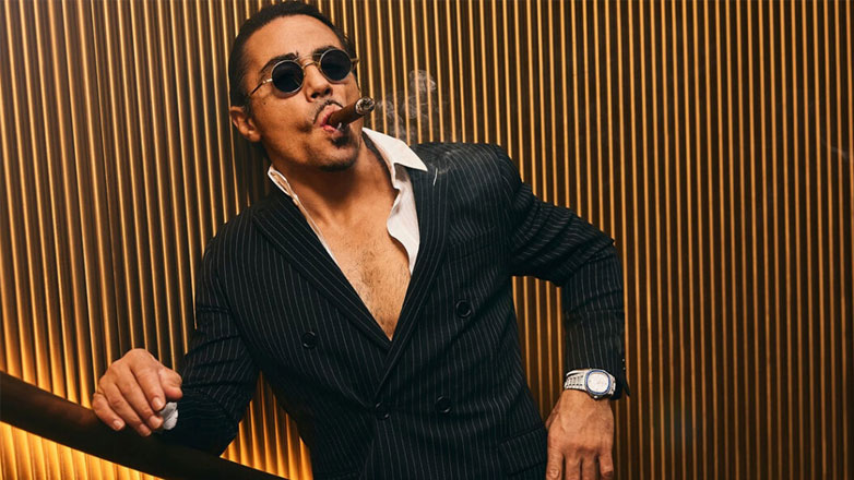 Nusret: Το αστρονομικό ποσό που κόστισε ένα τραπέζι σε εστιατόριό του στο Ντουμπάι