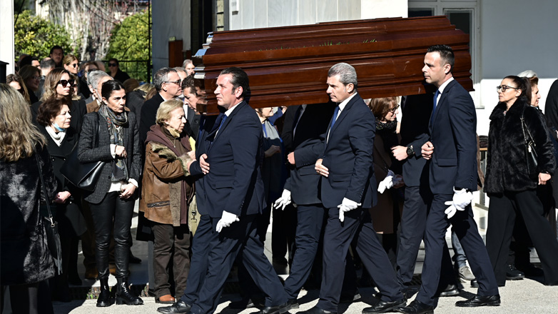 Συγκίνηση στην κηδεία της Αιμιλίας Γερουλάνου στο Α’ Νεκροταφείο