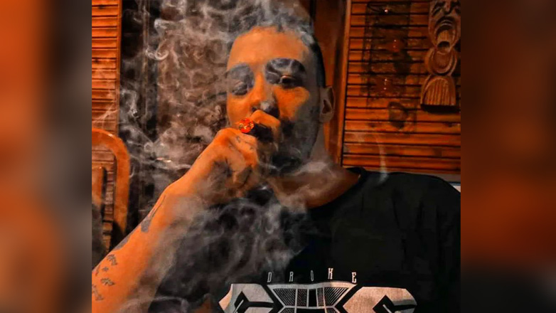 Παρουσιάστηκε στην αστυνομία ο τράπερ «Ricta» για τον ξυλοδαρμό 23χρονου