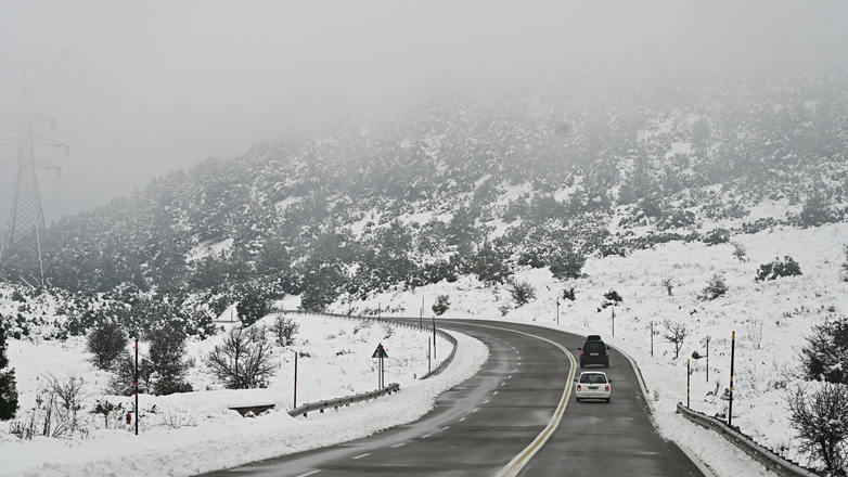 Σε εξέλιξη η κακοκαιρία Avgi – Πού θα χιονίσει τις επόμενες ώρες