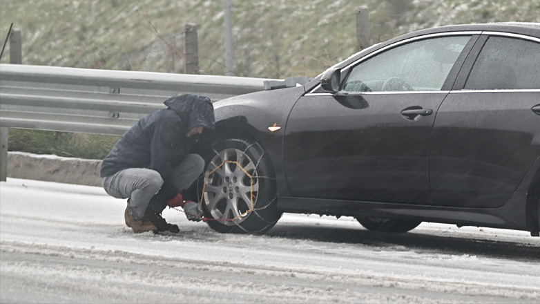 Κακοκαιρία «AVGI»: Άνοιξε η Εθνική Οδός για τα φορτηγά – Συνεχίζονται οι έλεγχοι για αλυσίδες