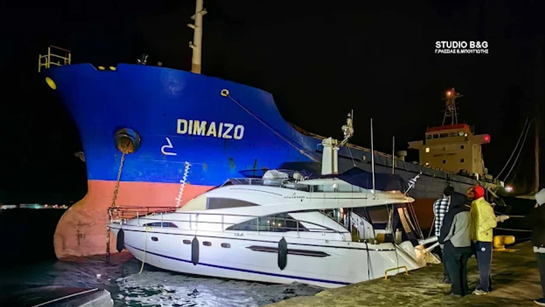 Ναύπλιο: Φορτηγό πλοίο παρασύρθηκε από τους ανέμους και συγκρούστηκε με σκάφη