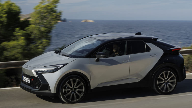 Ασταμάτητη η Toyota: Πούλησε και το 2023, περισσότερα αυτοκίνητα από οποιαδήποτε άλλη εταιρία